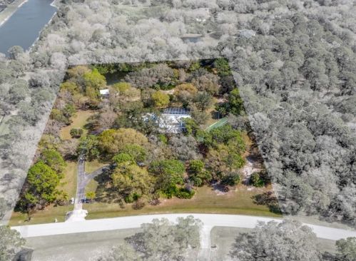 220 Sorrento Ranches Dr, Nokomis, FL 34275-2466