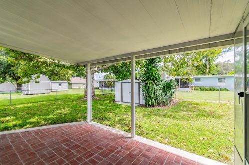 6 Twilight Ln, Winter Haven, FL 33884-3220