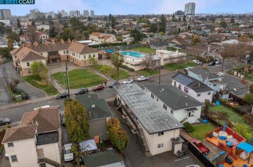 366 45 St, Oakland CA 94609-2259 exterior