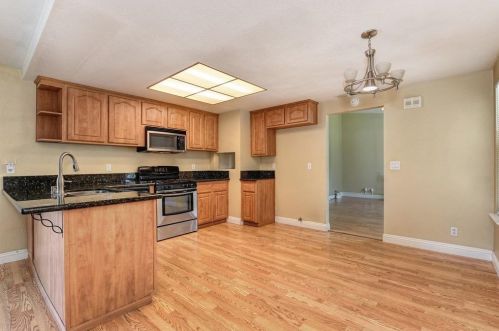 8437 Juglans Dr, Citrus Heights CA  95662-3048 exterior