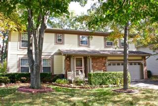 2430 Cannons Park Rd, Toledo, OH 43617-1321