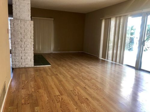 48 Mann St, Irvine CA  92612-2127 exterior