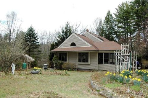 52 Haverhill Rd, Salem, NH 03079-1206