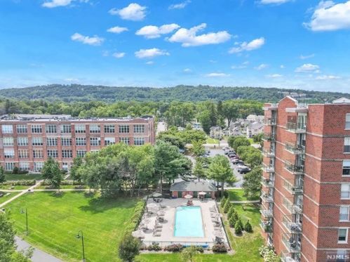 280 Main St, West Paterson NJ  07424-1236 exterior