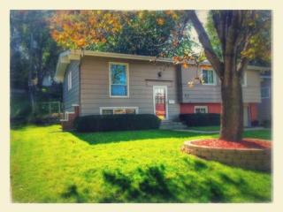 8607 Larimore Ave, Omaha, NE 68134-3116