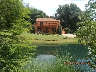 2071 Horn Springs Rd, Lebanon, TN 37087-1948