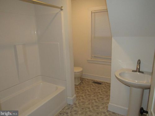 42 Railroad Ave, Camden-Wy DE  19934-1023 exterior