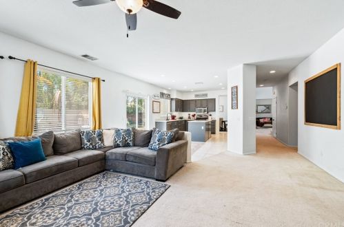 12607 Orangeblossom Ln, Riverside CA  92503-7059 exterior