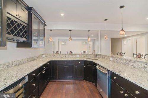 19372 Ml Dm Pl, Leesburg VA 20176-1637 exterior