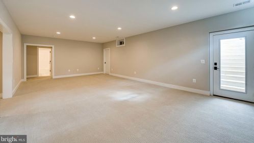 506 West St, Falls Church VA  22046-2846 exterior