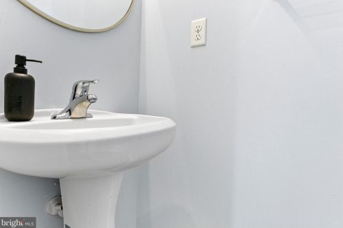 120 Revolutionary Blvd, Dover DE  19901-8871 exterior