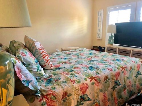 137 Liberty, Newport Beach CA  92660-6143 exterior