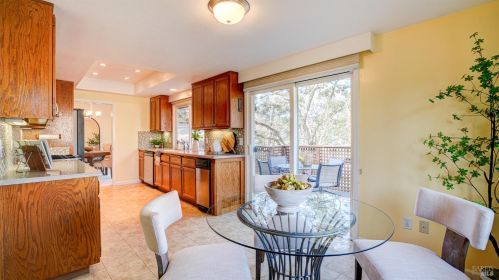 6455 Meadowridge Dr, Santa Rosa CA  95409-5848 exterior