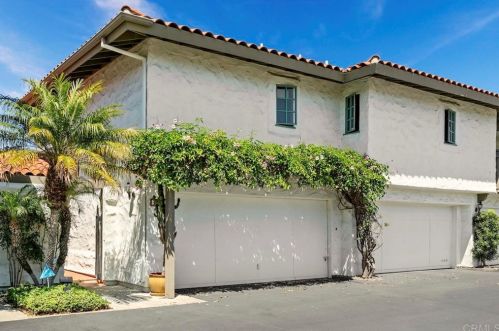 330 Vista Del Rey Dr, Encinitas, CA 92024-3651