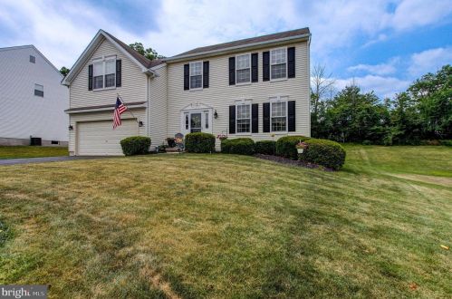 1511 Cloverhill Rd, Pottstown, PA 19464-1750
