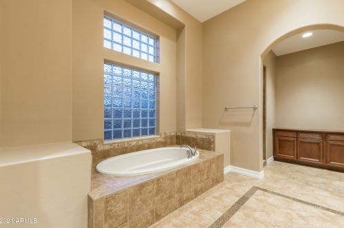 5421 Milton Dr, Cave Creek AZ  85331-2452 exterior