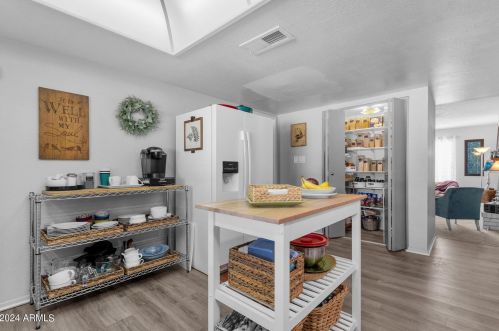 4636 Michelle Dr, Glendale AZ  85308-1519 exterior