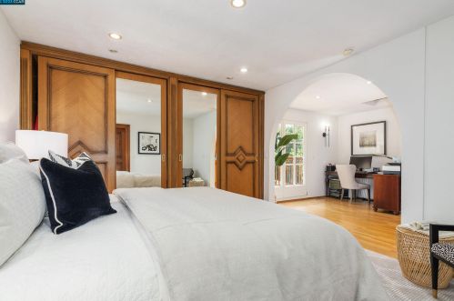 40 Las Palomas, Orinda CA  94563-1916 exterior