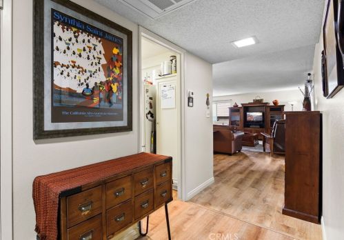 4005 Virginia Rd, Long Beach, CA 90807-2654