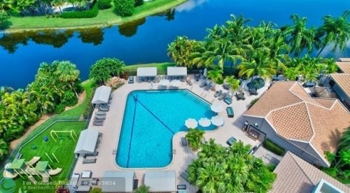 10595 Stonebridge Blvd, Boca Raton FL  33498-2002 exterior