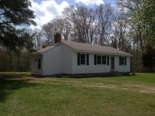 2443 Westwood Rd, Mechanicsville VA  23111-6262 exterior