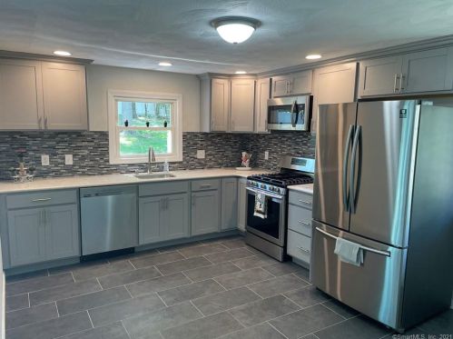 340 Clinton St, New Britain CT  06053-3518 exterior