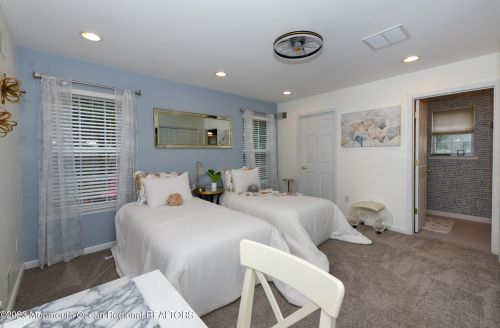 205 Skyline Dr, Lakewood NJ  08701-5740 exterior