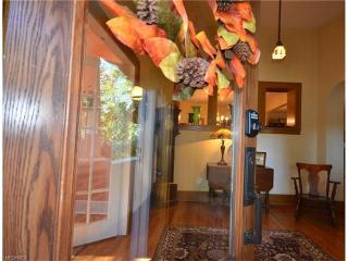608 Decatur St, Vermilion, OH 44089-1102