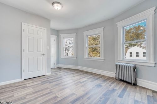 21 Ruth St, Irvington NJ  07111-2526 exterior