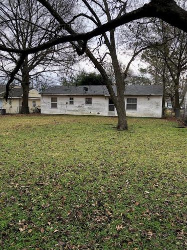 2904 Collin St, Corsicana, TX 75110-3936