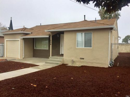 536 Front St, West Pittsburg, CA 94565-1900