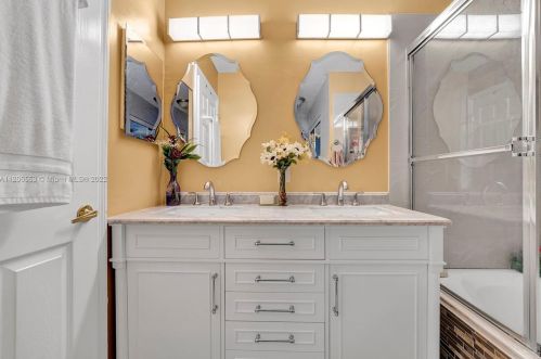 7970 20th St, Hollywood FL  33024-3667 exterior