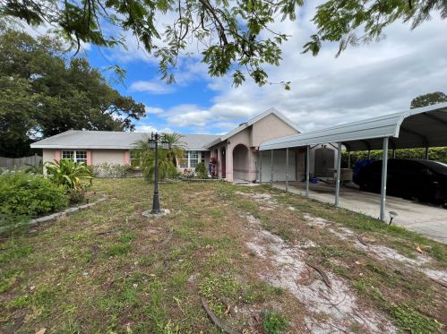 2455 12th Ave, Vero Beach, FL 32962-8014