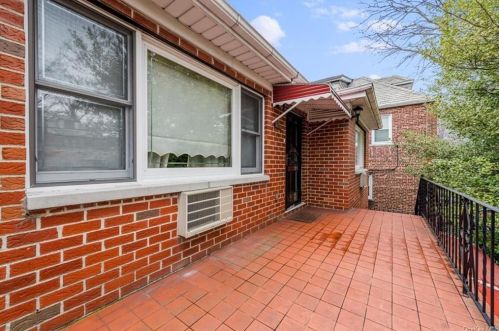 1907 Hering Ave, Bronx, NY 10461-1835