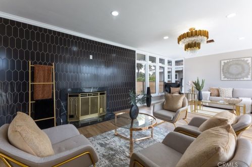 3841 Pacific Ave, Long Beach CA  90807-3227 exterior