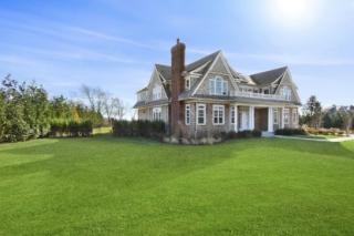 16 Deer Run, Watermill, NY 11976-2144