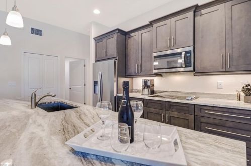 2227 2nd Ter, Cape Coral FL  33990-1406 exterior