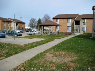 905 15th St, Indianola IA  50125-1589 exterior