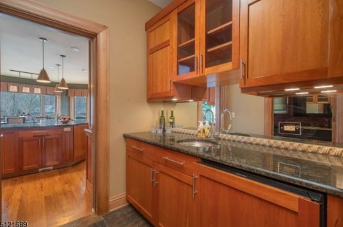 48 Shore Rd, Mountain Lakes NJ  07046-1523 exterior