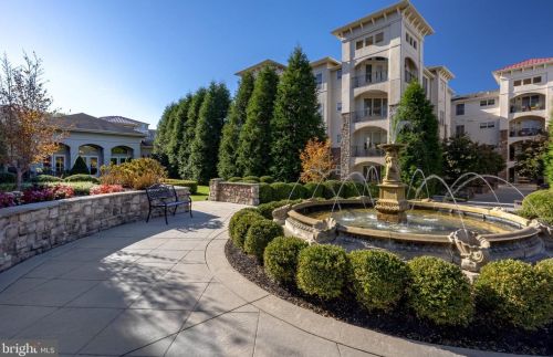 122 Cornerstone Dr, Newtown Square, PA 19073-4048