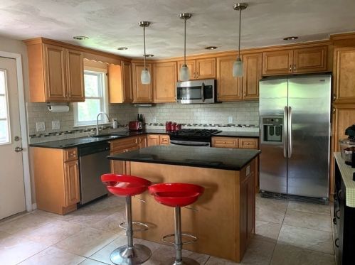 12 Burning Tree Rd, Natick MA  01760-3245 exterior