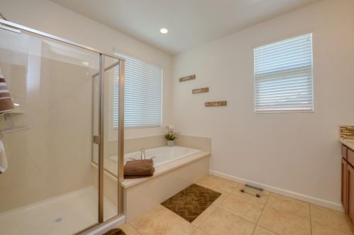 1253 Sweet Briar Dr, Grayson CA  95363-8331 exterior