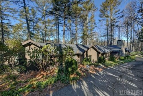 551 Cobb Rd, Highlands, NC 28741-6500