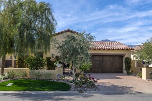 81639 Andalusia, La Quinta CA  92253-8251 exterior