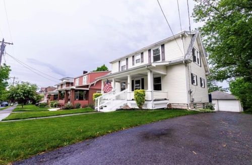 331 Euclid Ave, Hermitage, PA 16146-3438