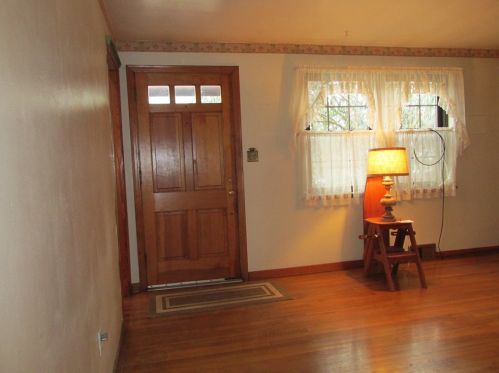 1727 Loretta Dr, Pittsburgh, PA 15235-2327