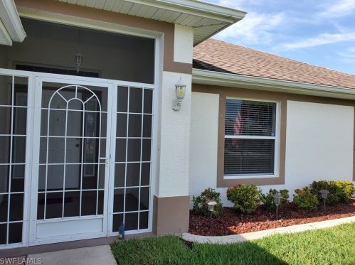 414 6th Ter, Cape Coral, FL 33909-0019