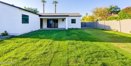 4039 Avalon Dr, Phoenix AZ  85018-7105 exterior