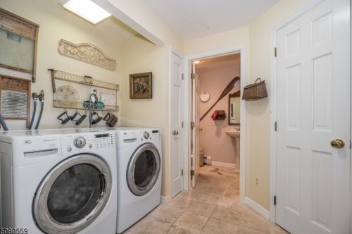 27 Hideaway Ln, Sparta NJ  07871-3510 exterior