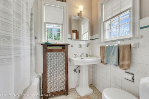 741 Roseld Ave, Tinton Falls NJ  07712-4149 exterior